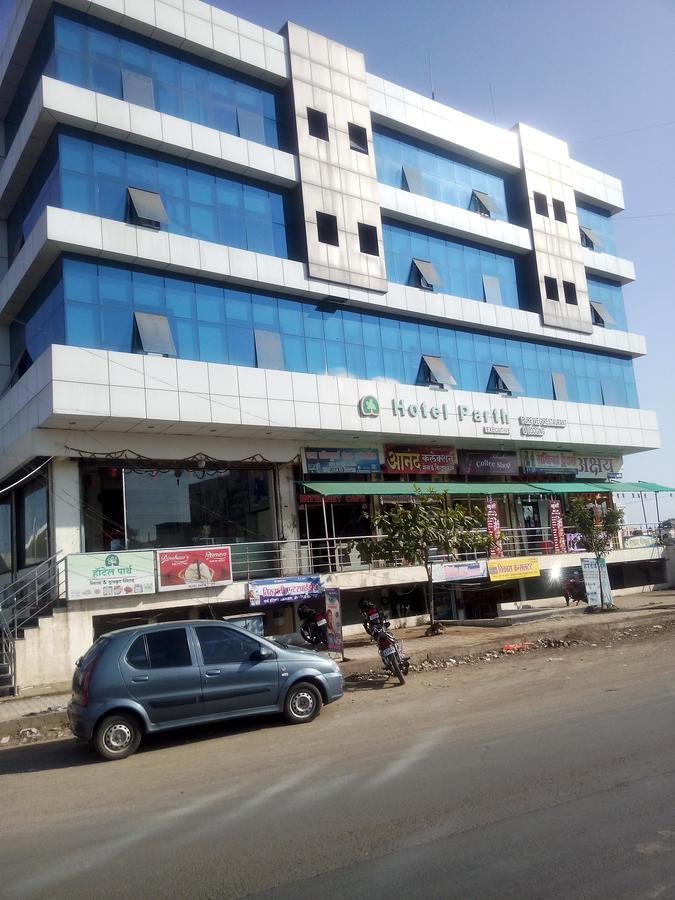 Hotel Parth Executive Lātūr Exterior foto